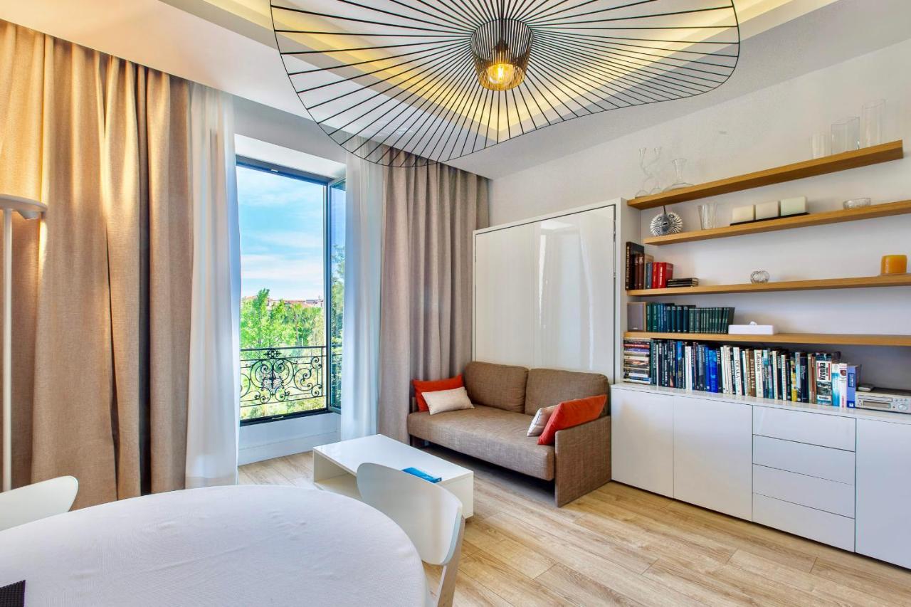 GRAND HÔTEL City Center at 2 minutes walk from the beach Nice Exterior foto